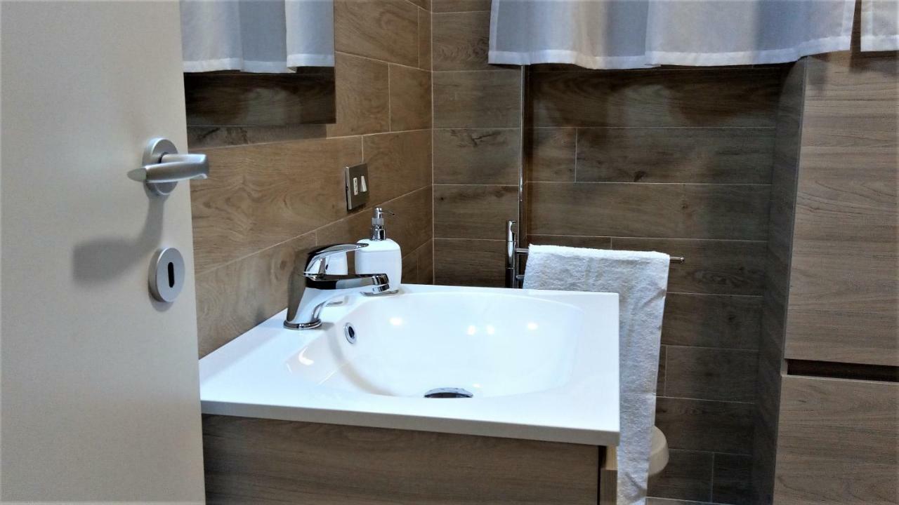 Lovely, Charming And Quiet Apartment In The Centre Air Conditioned And Free Private Garage Como Eksteriør bilde